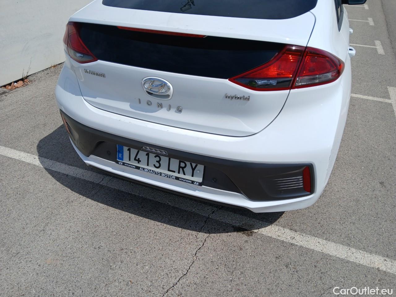 Hyundai   Ioniq HYUNDAI / 2019 / 5P / berlina con portón 1.6 GDI HEV Klass LE DT #20