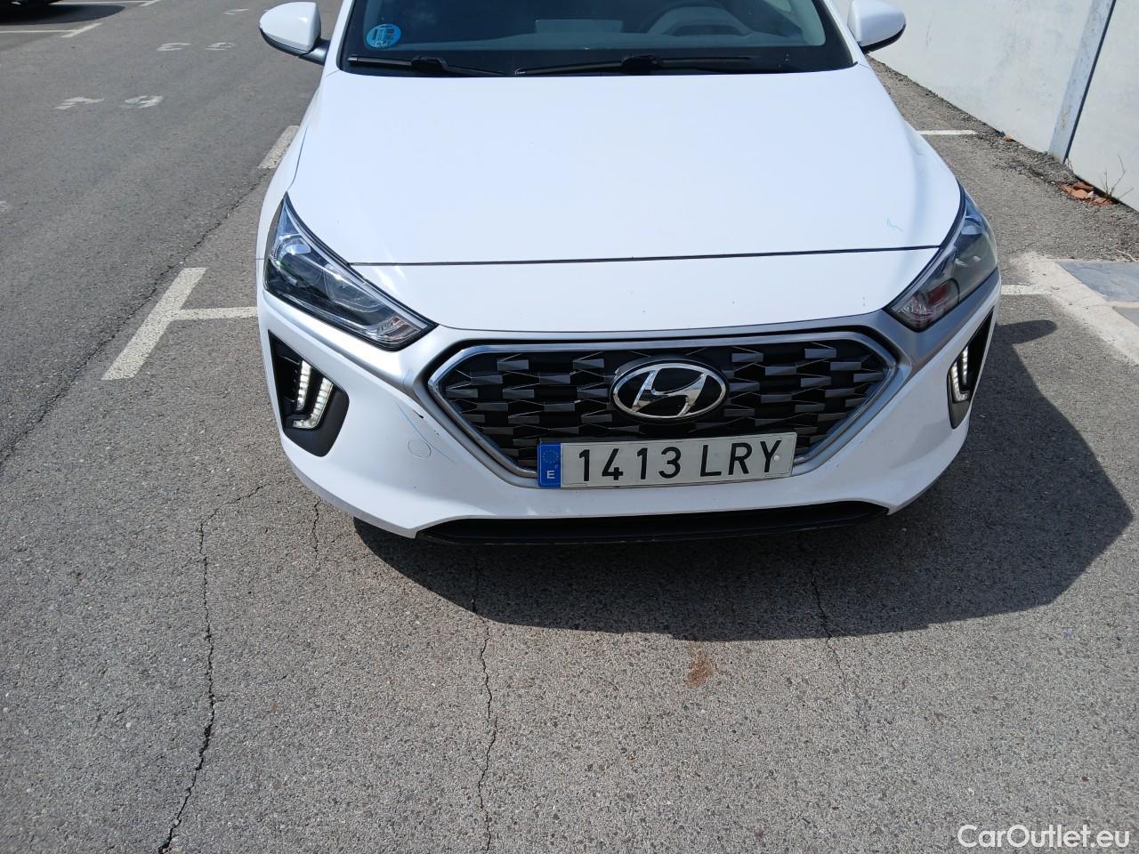  Hyundai   Ioniq HYUNDAI / 2019 / 5P / berlina con portón 1.6 GDI HEV Klass LE DT #9