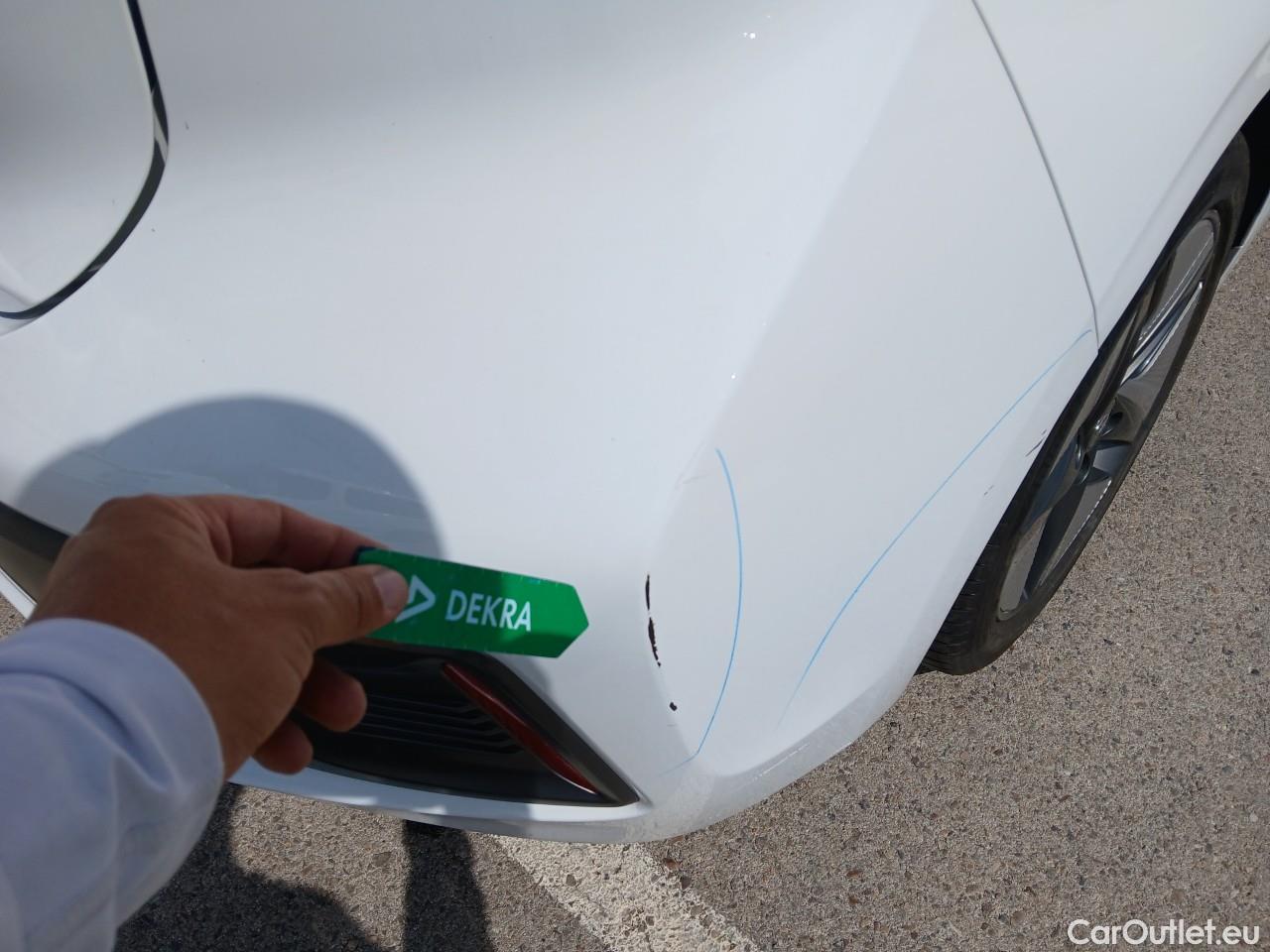  Hyundai   Ioniq HYUNDAI / 2019 / 5P / berlina con portón 1.6 GDI HEV Klass LE DT #19