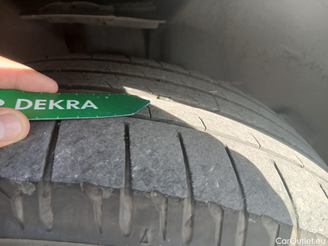  Bmw  X1 Serie  sDrive16d Business 1.5 115CV MT6 E6 #4