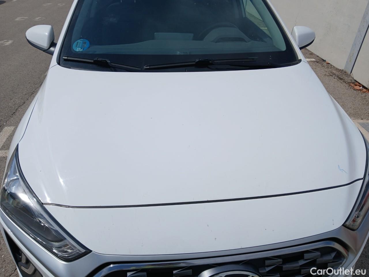  Hyundai   Ioniq HYUNDAI / 2019 / 5P / berlina con portón 1.6 GDI HEV Klass LE DT #13