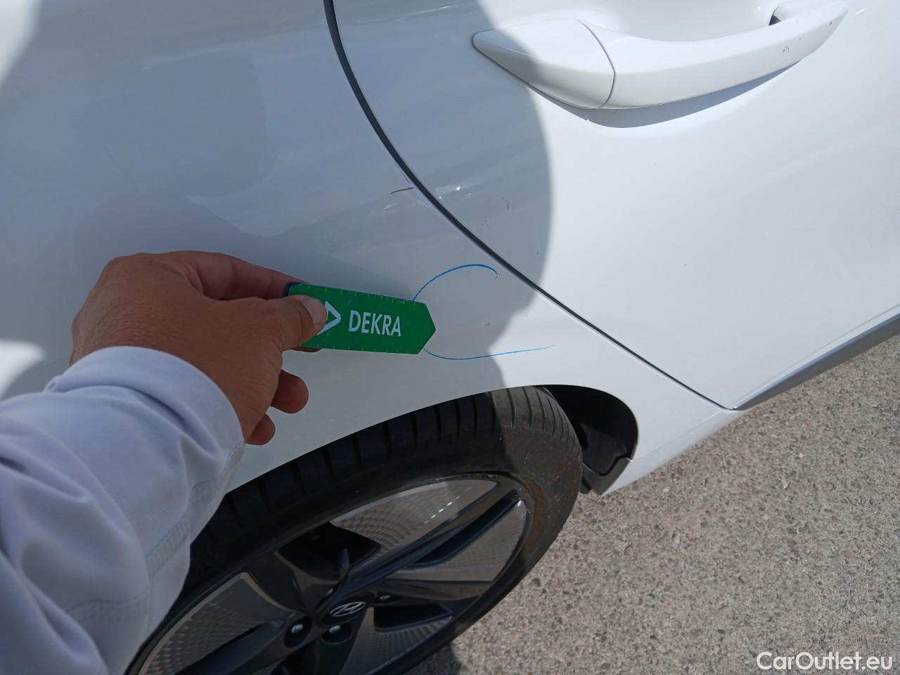 Hyundai   Ioniq HYUNDAI / 2019 / 5P / berlina con portón 1.6 GDI HEV Klass LE DT #21