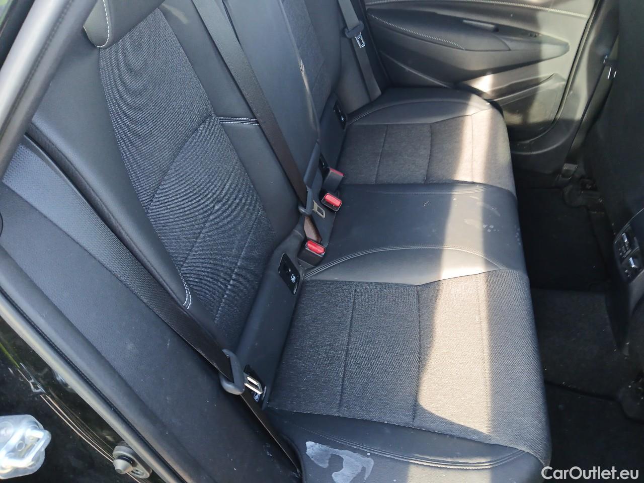  Toyota  Corolla TOYOTA  / 2019 / 5P / familiar 2.0 180H STYLE E-CVT TOURING SPORT #3