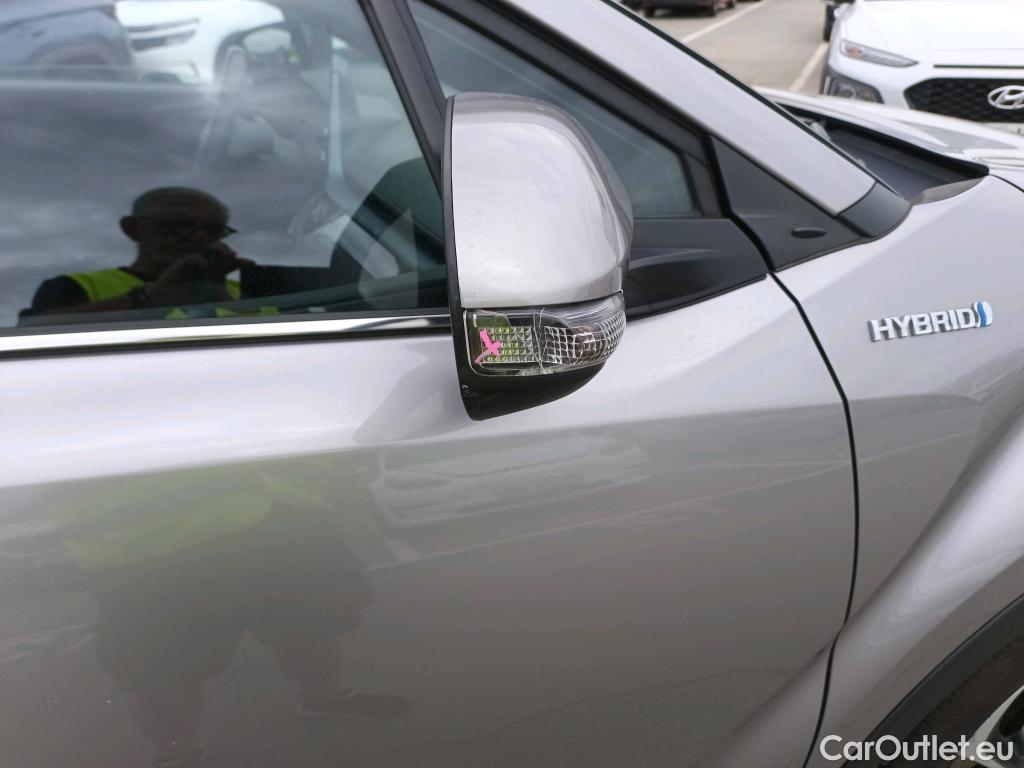  Toyota  C-HR TOYOTA  / 2019 / 5P / todoterreno 2.0 180H Advance #16