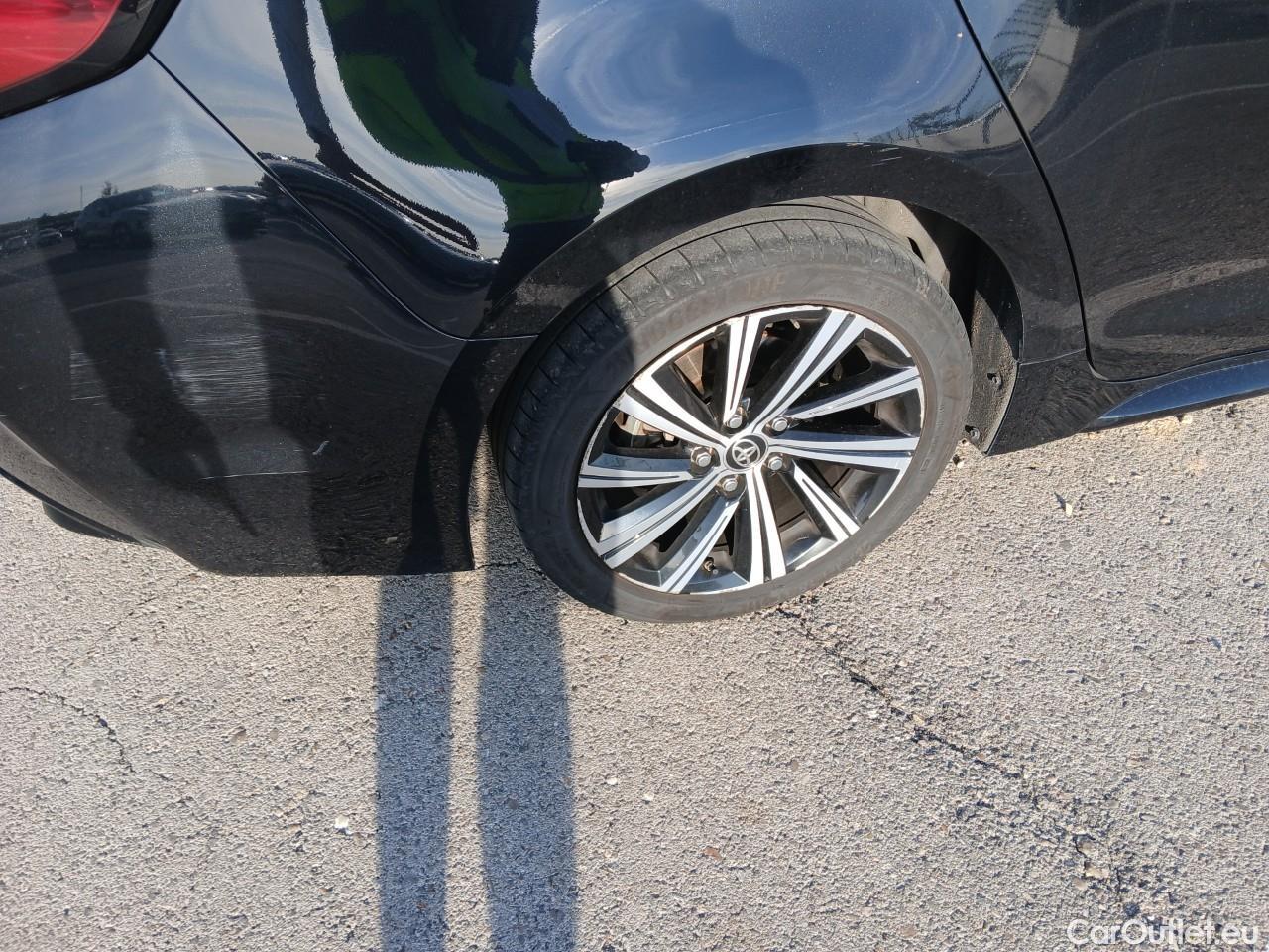  Toyota  Corolla TOYOTA  / 2019 / 5P / familiar 2.0 180H STYLE E-CVT TOURING SPORT #12