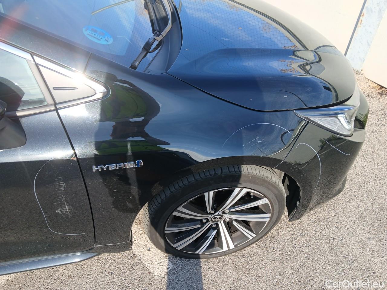  Toyota  Corolla TOYOTA  / 2019 / 5P / familiar 2.0 180H STYLE E-CVT TOURING SPORT #40