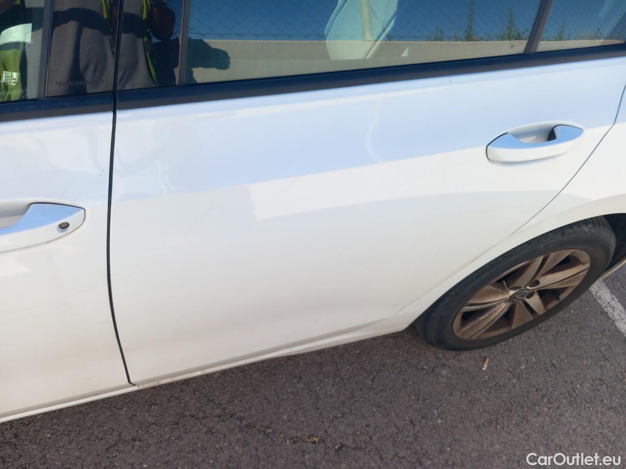  Volkswagen  Golf  VIII Berlina 2.0 TDI 115CV MT6 E6dT #10