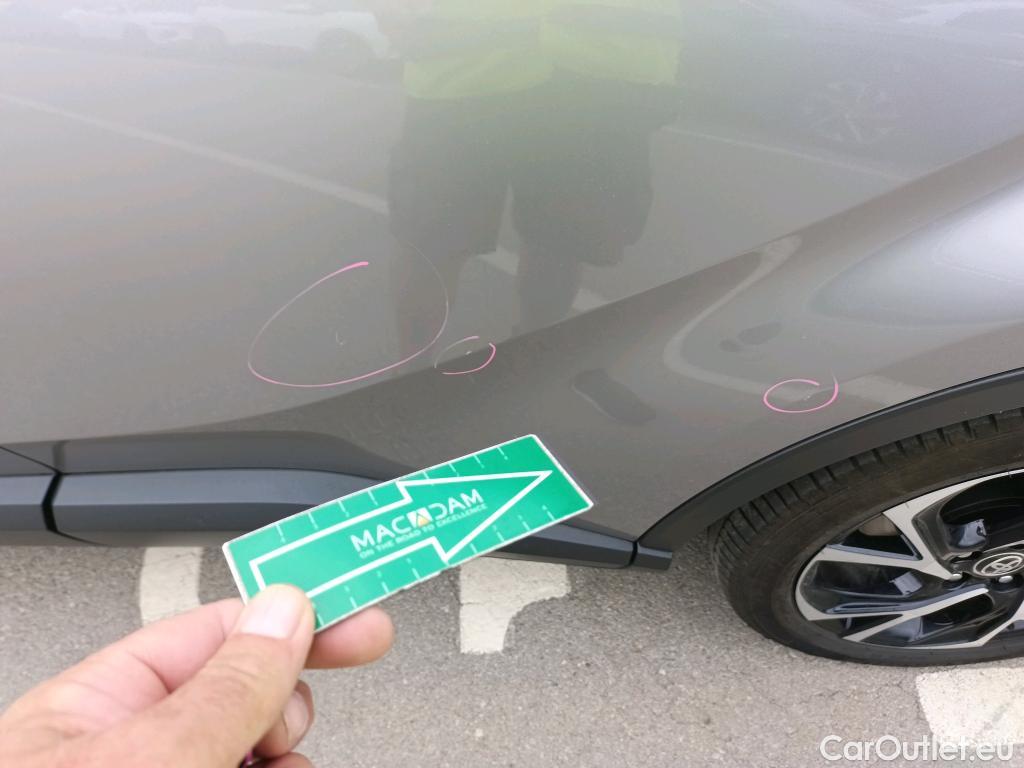  Toyota  C-HR TOYOTA  / 2019 / 5P / todoterreno 2.0 180H Advance #8