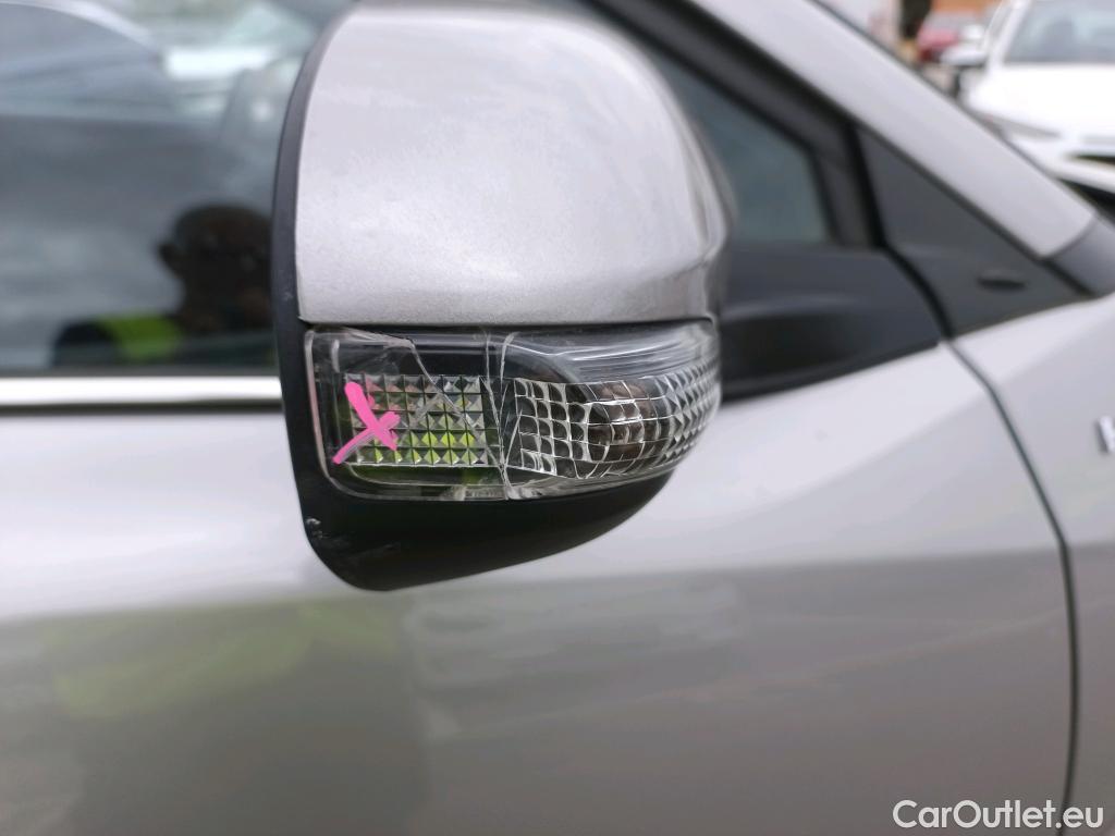  Toyota  C-HR TOYOTA  / 2019 / 5P / todoterreno 2.0 180H Advance #17