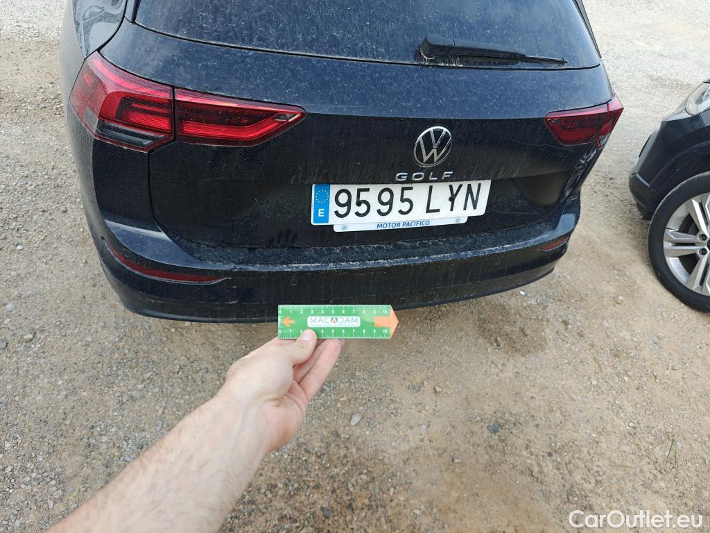  Volkswagen  Golf  VIII Variant Life 2.0 TDI 115CV AT7 E6d #14