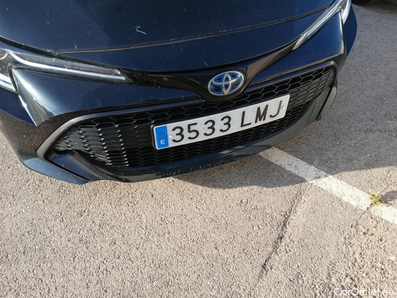  Toyota  Corolla TOYOTA  / 2019 / 5P / familiar 2.0 180H STYLE E-CVT TOURING SPORT #42