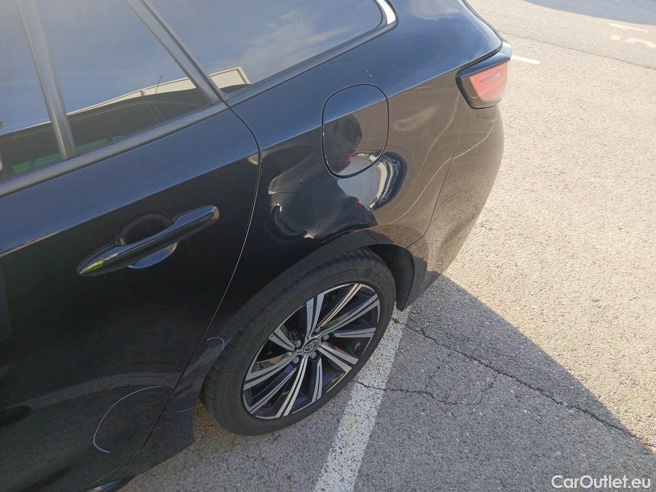  Toyota  Corolla TOYOTA  / 2019 / 5P / familiar 2.0 180H STYLE E-CVT TOURING SPORT #31