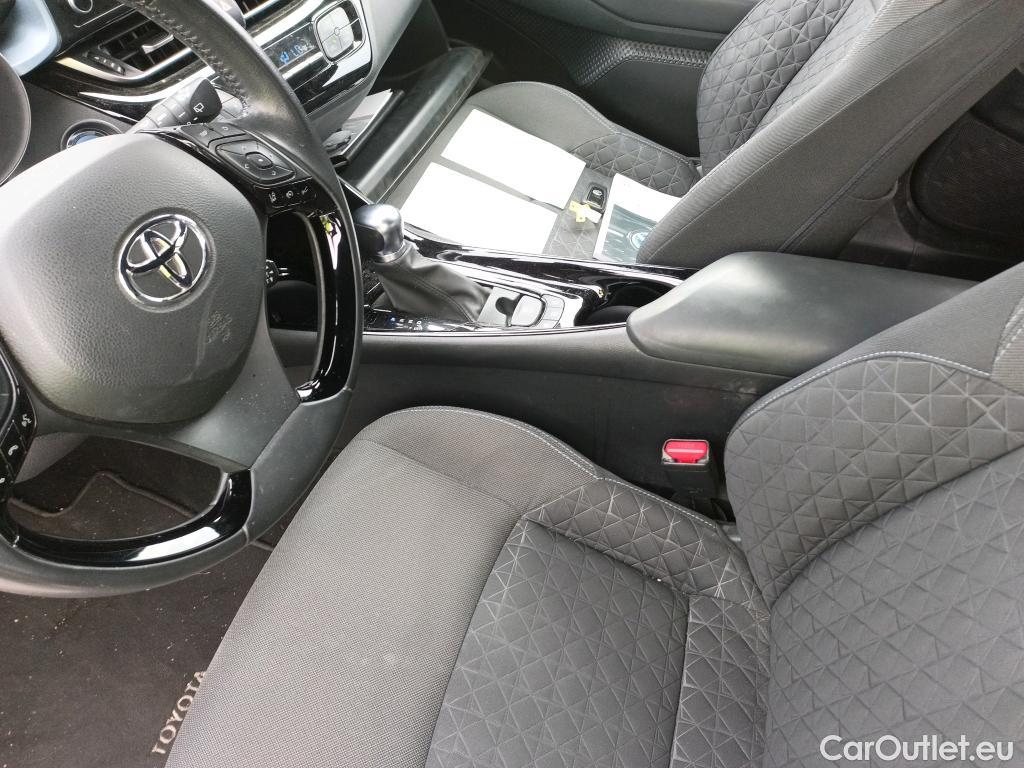  Toyota  C-HR TOYOTA  / 2019 / 5P / todoterreno 2.0 180H Advance #21