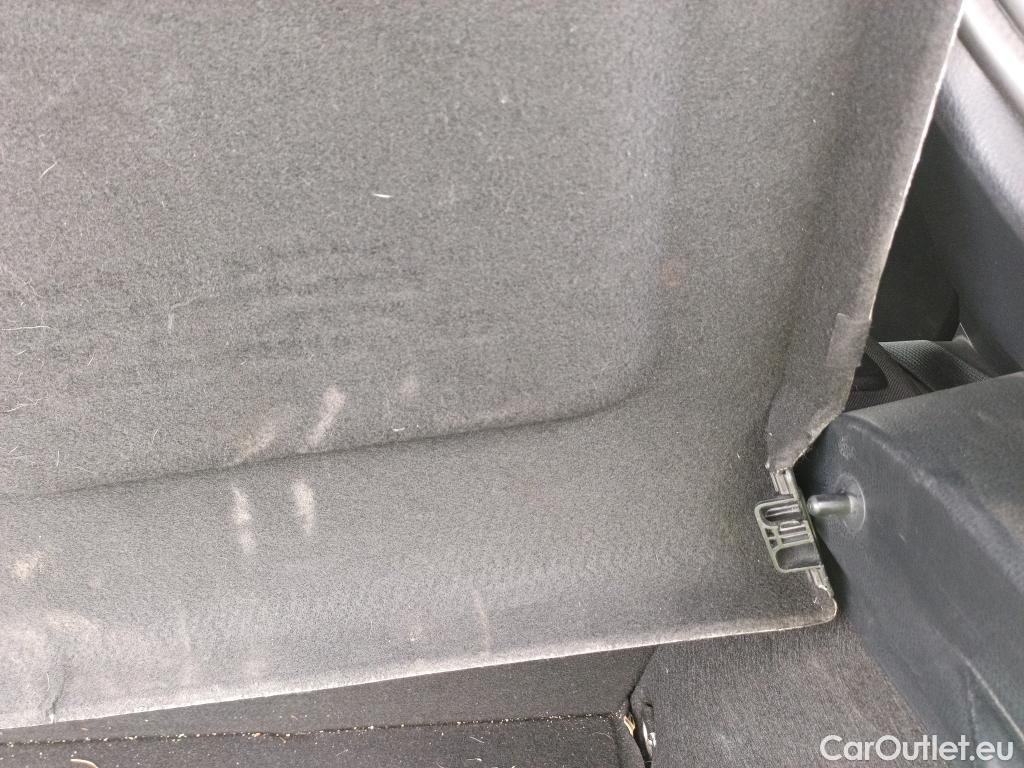  Toyota  C-HR TOYOTA  / 2019 / 5P / todoterreno 2.0 180H Advance #15