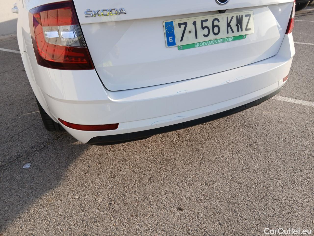  Skoda  Octavia SKODA  / 2016 / 5P / familiar Combi 2.0 TDI CR 110KW (150CV) Style #16