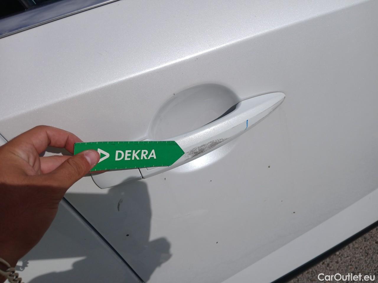  Land Rover  Discovery NISSAN QASHQAI / 2024 / 5P / todoterreno DIG-T 103kW (140CV) mHEV 4x2 Acenta #12