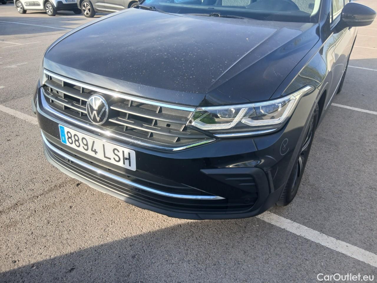  Volkswagen  Tiguan  Life 2.0 TDI 150CV AT7 E6d #10