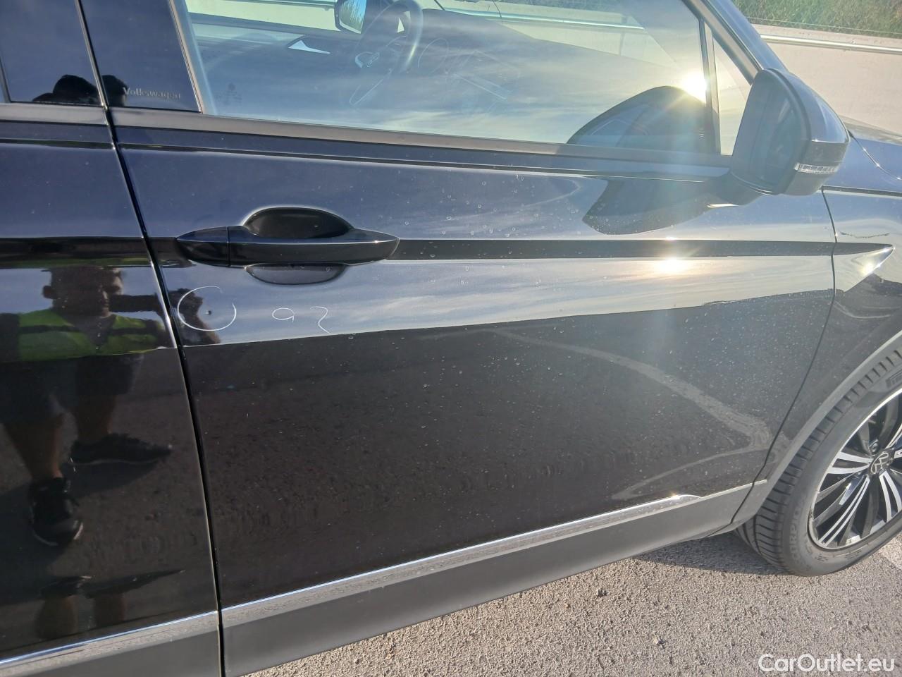  Volkswagen  Tiguan  Life 2.0 TDI 150CV AT7 E6d #37