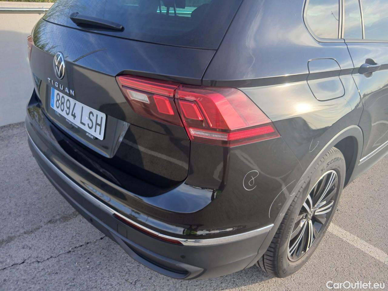  Volkswagen  Tiguan  Life 2.0 TDI 150CV AT7 E6d #32