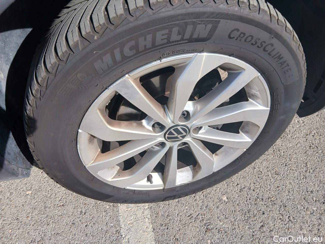  Volkswagen  T-ROC  Life 1.5 TSI 150CV AT7 E6d #24