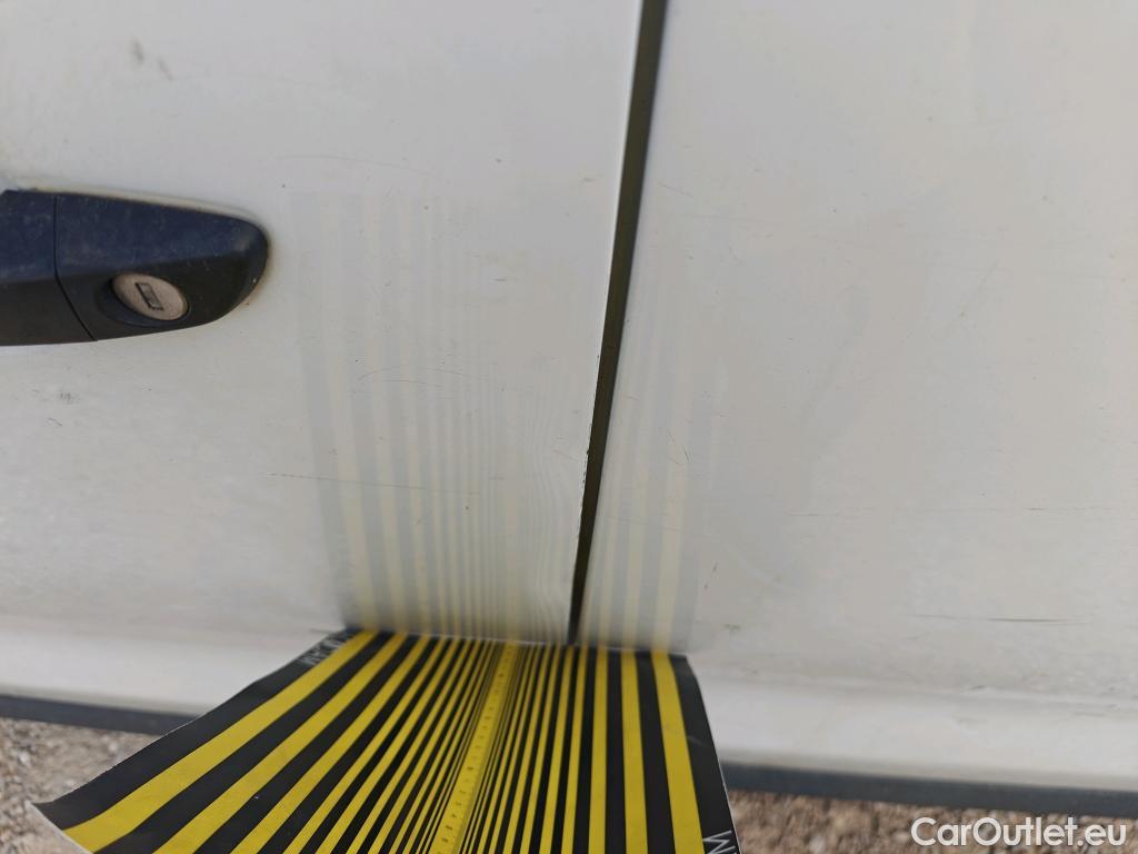  Opel  Vivaro OPEL  / 2019 / 4P / combi 1.5 Diésel 88kW (120CV) M Std Express #33