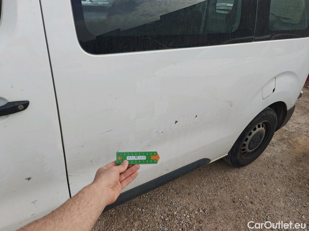  Opel  Vivaro OPEL  / 2019 / 4P / combi 1.5 Diésel 88kW (120CV) M Std Express #60