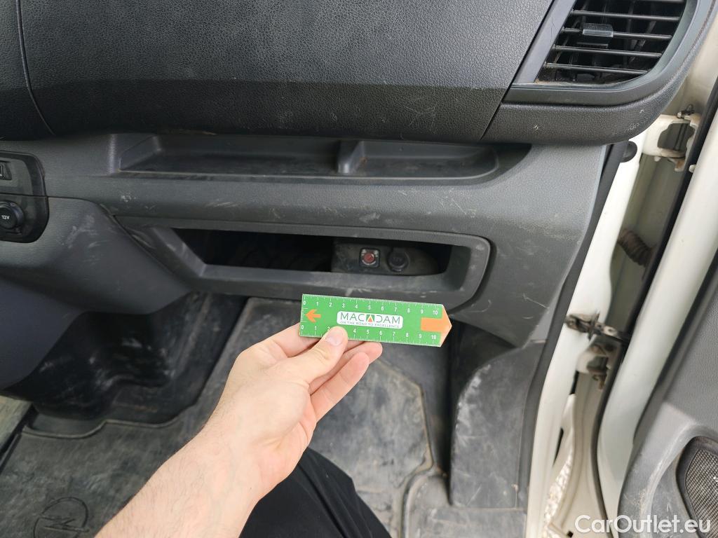  Opel  Vivaro OPEL  / 2019 / 4P / combi 1.5 Diésel 88kW (120CV) M Std Express #65