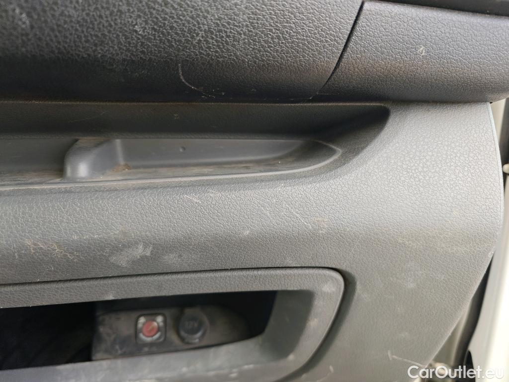  Opel  Vivaro OPEL  / 2019 / 4P / combi 1.5 Diésel 88kW (120CV) M Std Express #67