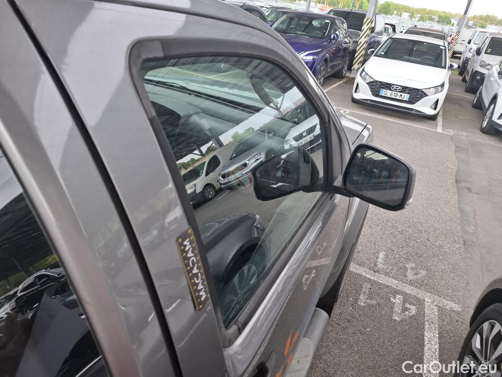  Nissan  Navara NISSAN  VU 4p PP King-Cab 2.5 dCi 1144ch 4x4 Optima pick-up #51