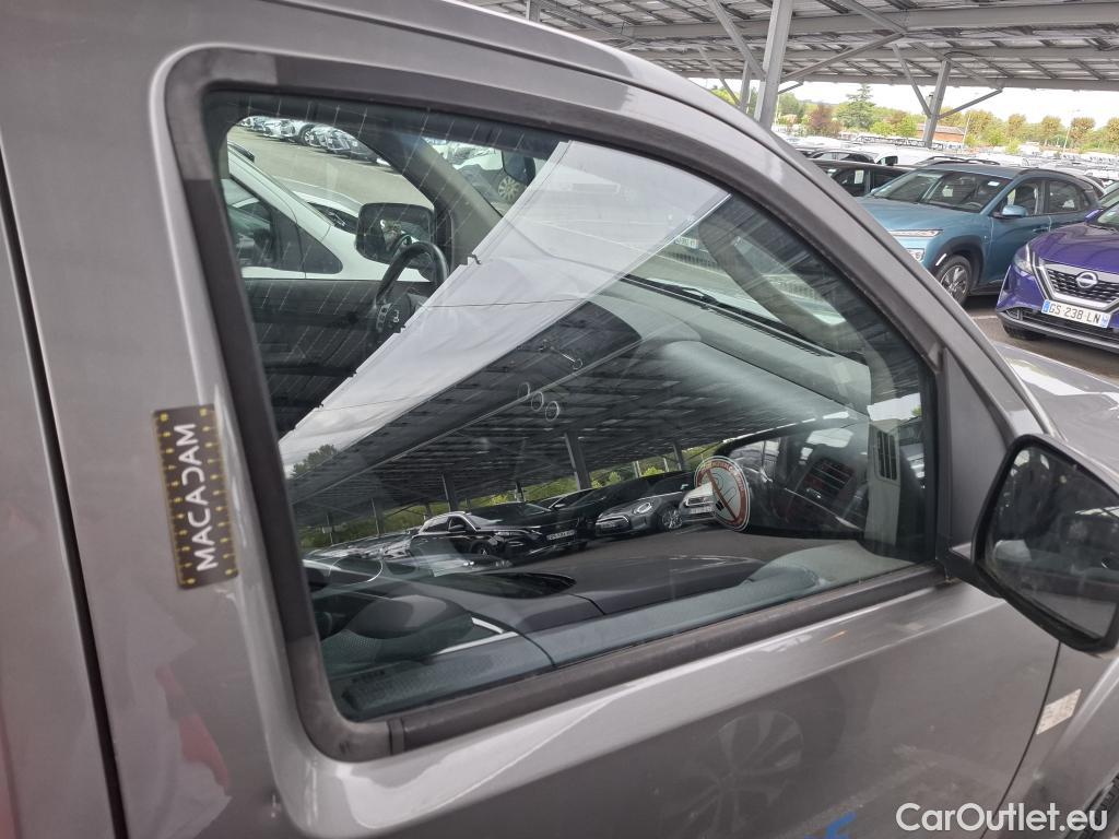  Nissan  Navara NISSAN  VU 4p PP King-Cab 2.5 dCi 1144ch 4x4 Optima pick-up #49