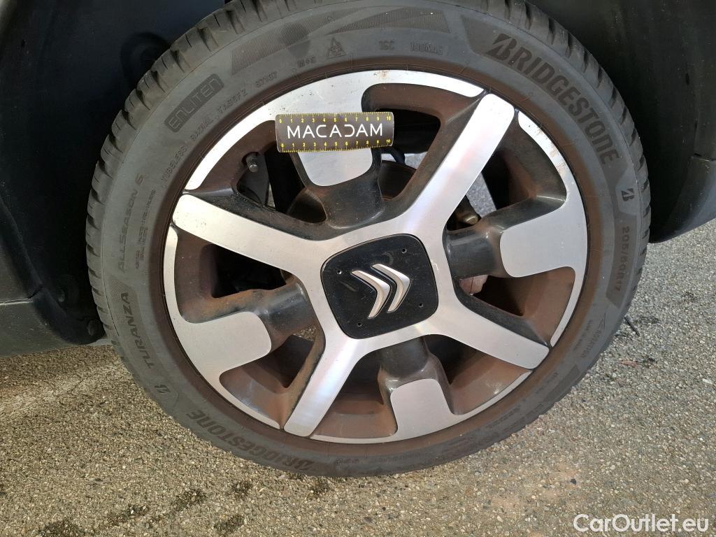  Citroen  C4 Cactus CITROEN  / 2017 / 5P / Berline PureTech 130 S&S EAT6 Shine #18