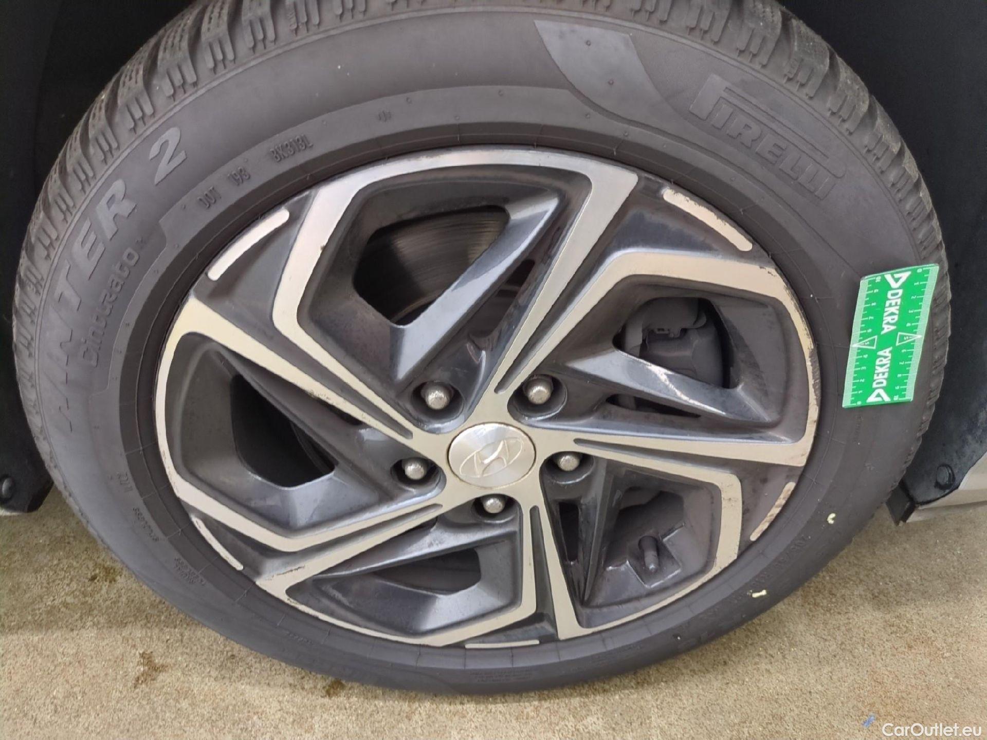  Hyundai  i30  cw Business 1.6 CRDi 115CV BVA7 E6d #5
