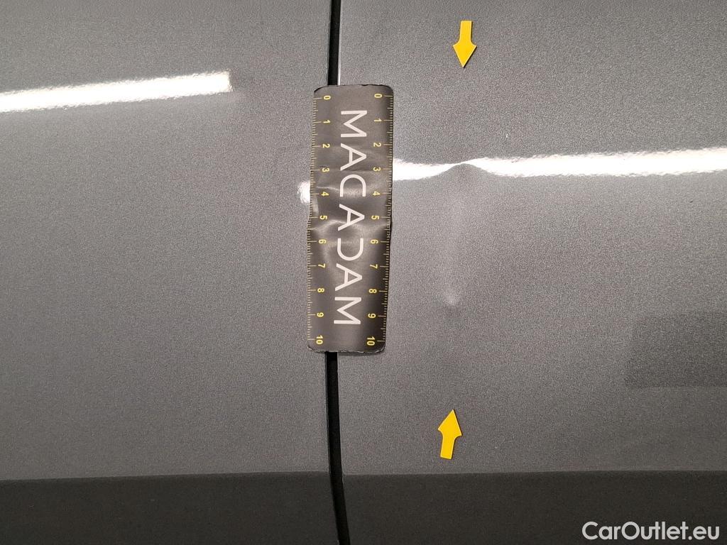  Citroen  C4 Cactus CITROEN  / 2017 / 5P / Berline PureTech 130 S&S EAT6 Shine #4