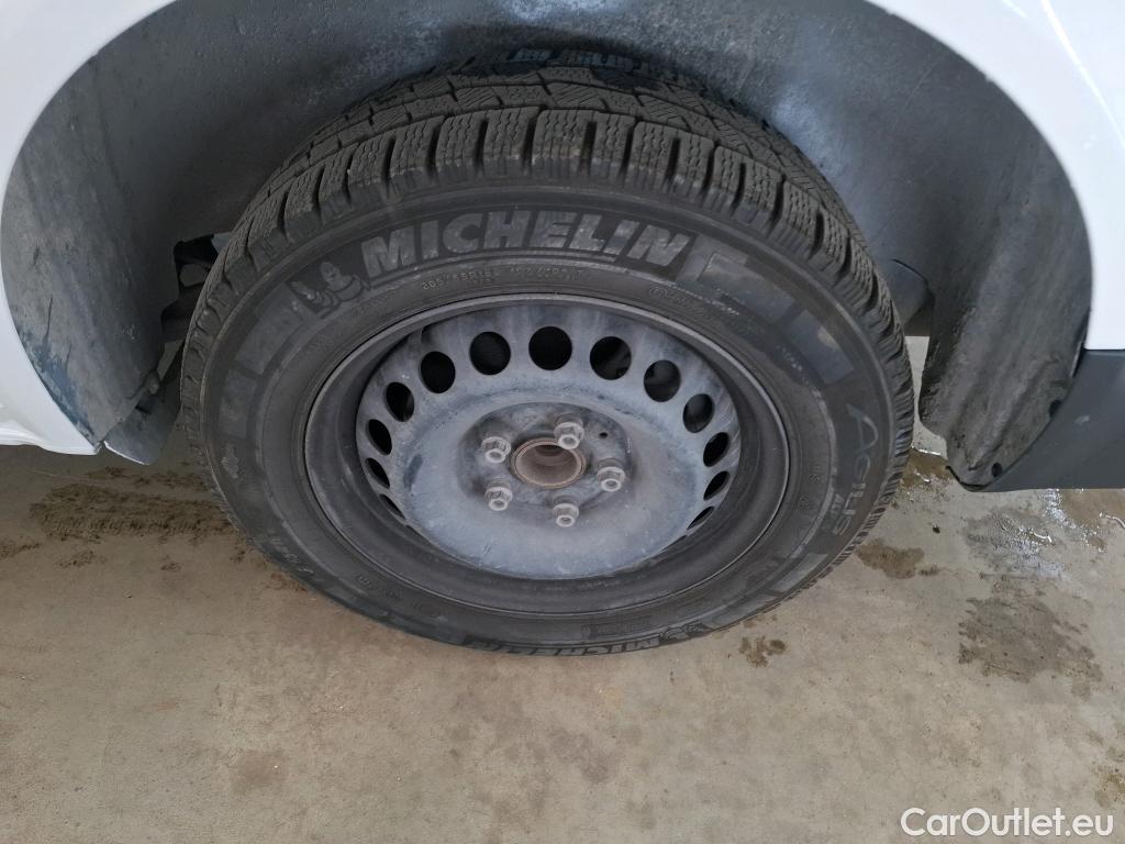  Volkswagen  Transporter VOLKSWAGEN  / 2019 / 4P / Fourgon tôlé 2.0 TDi 150 L2H1 Business #19