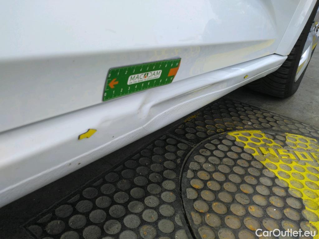 Renault  Megane RENAULT  SOCIETE VF 5p BER Air Nav réversible Energy dCi110 bi-corps VU #17