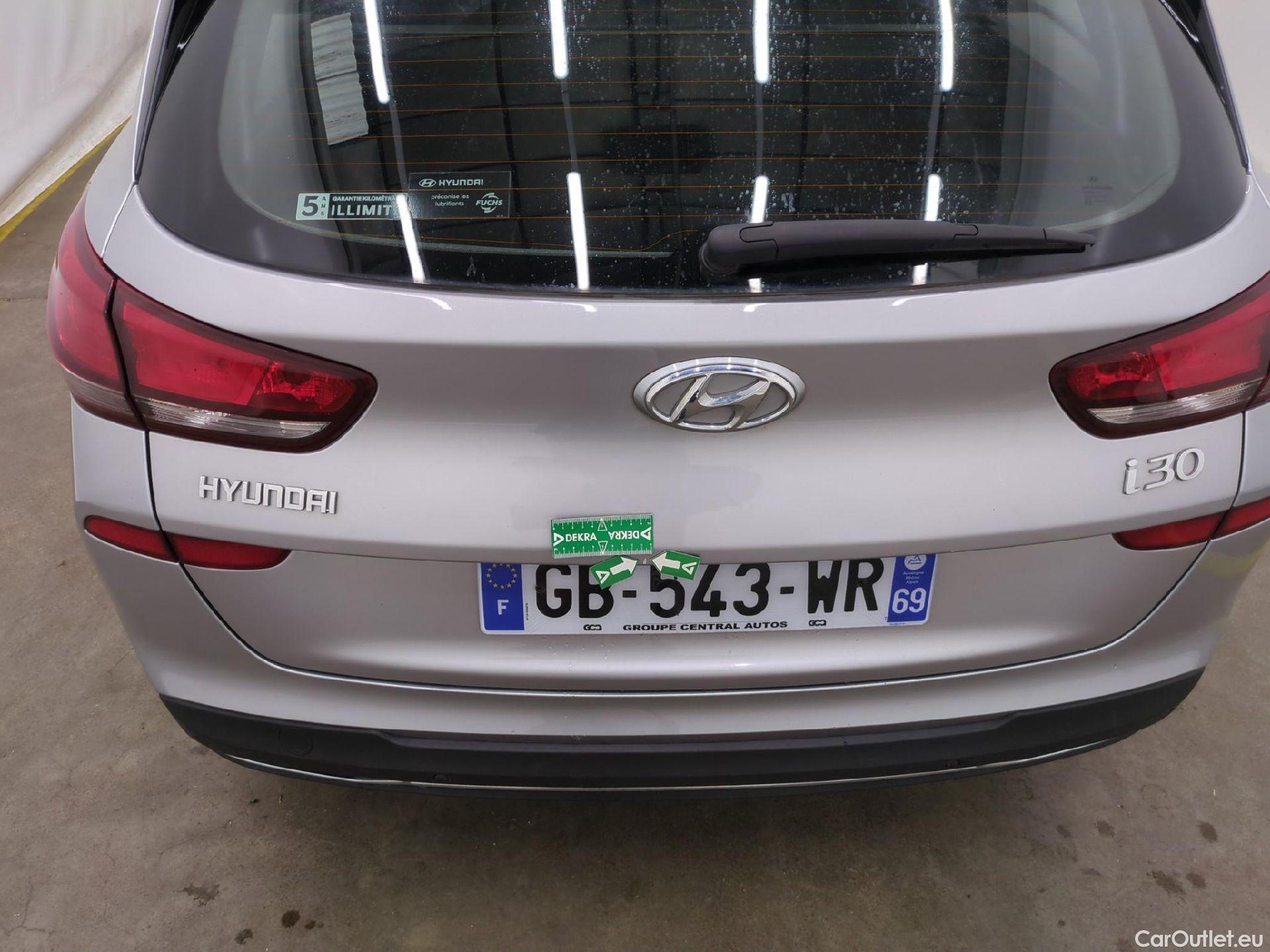  Hyundai  i30  cw Business 1.6 CRDi 115CV BVA7 E6d #41