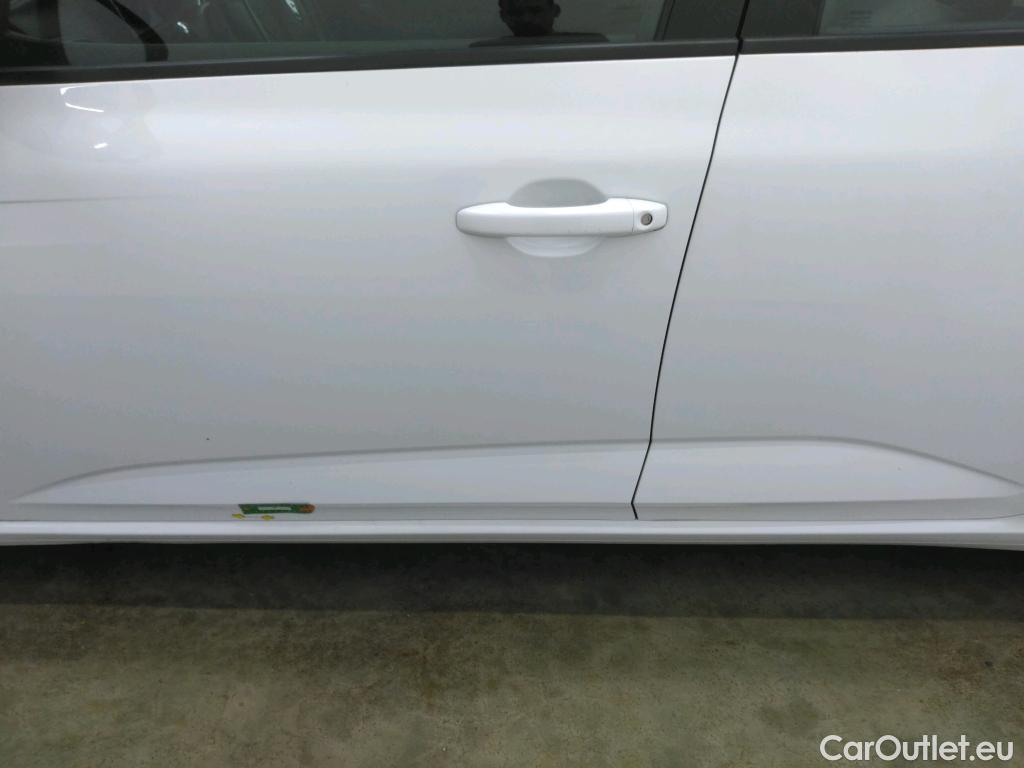  Renault  Megane RENAULT  SOCIETE VF 5p BER Air Nav réversible Energy dCi110 bi-corps VU #46