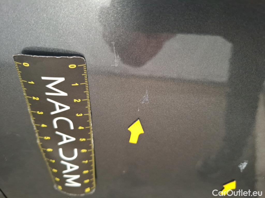  Citroen  C4 Cactus CITROEN  / 2017 / 5P / Berline PureTech 130 S&S EAT6 Shine #12