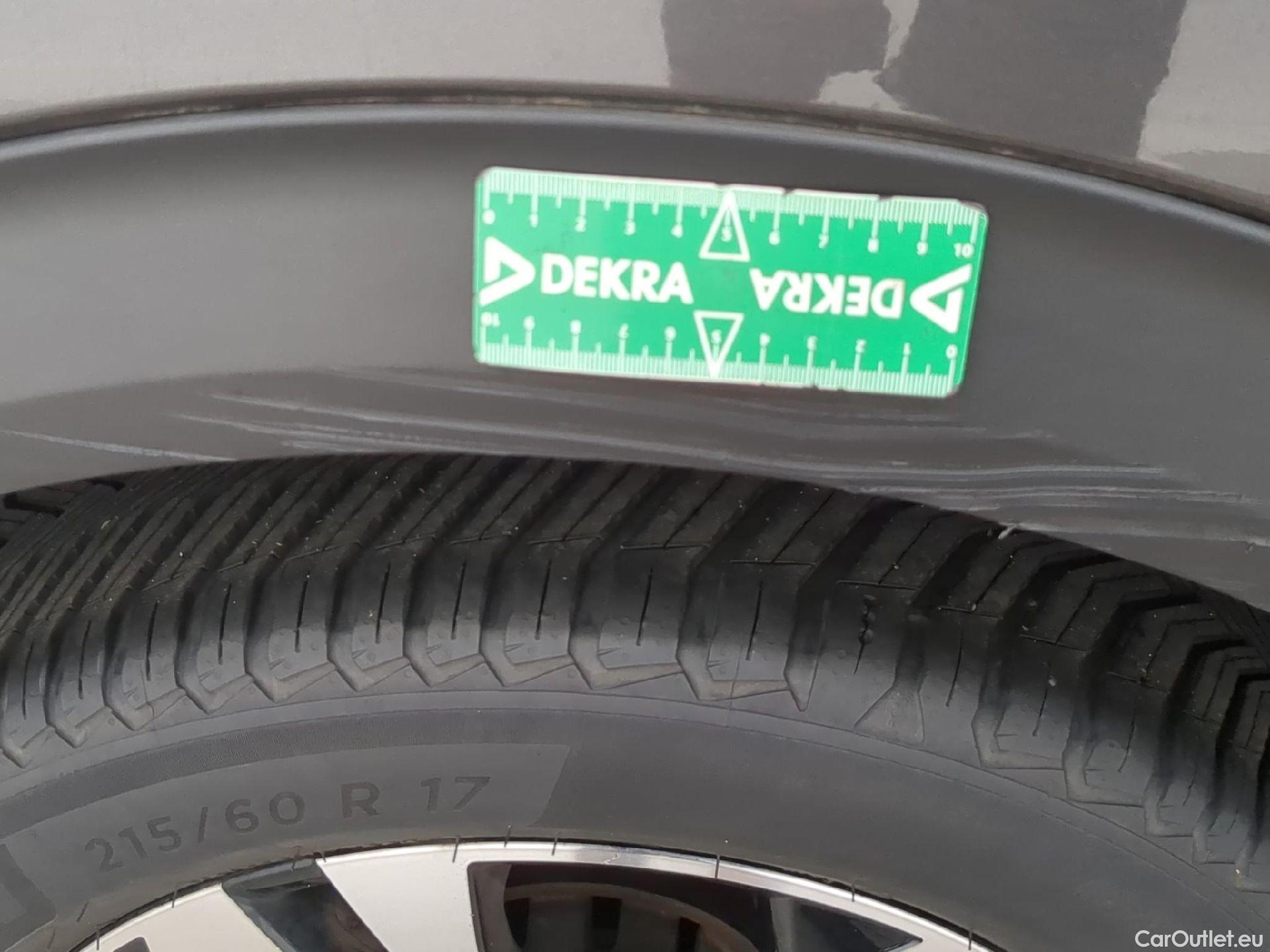  Peugeot  2008  Allure Business 1.2 PureTech 100CV BVM6 E6d #19