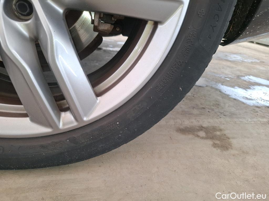  Bmw  X1 Série  xDrive 25 e Lounge 1.5 220CV BVA6 E6d / VO RECONDITIONNE - PHOTOS AVANT RECONDITIONNEMENT #16