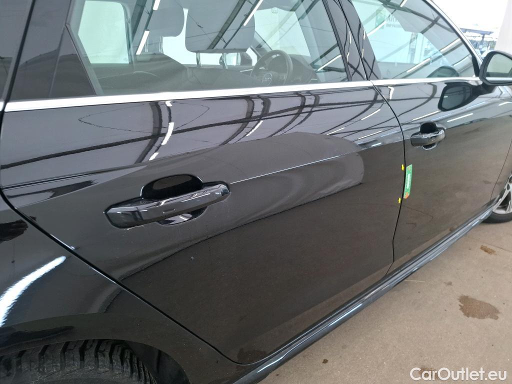  Audi  A4  Avant 30 TDI Business Line 2.0 TDI 135CV BVA7 E6d #1