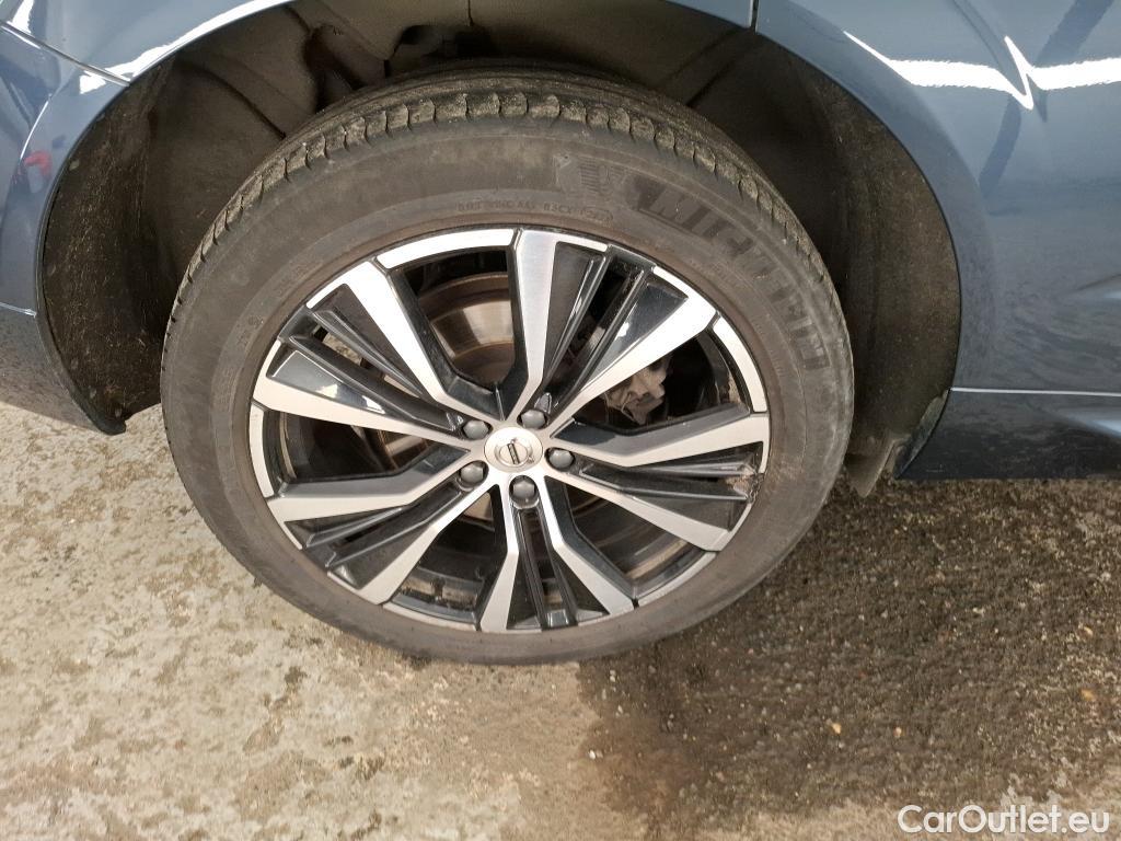  Volvo  XC60  Ultimate Dark 2WD 2.0 B4 195CV BVA8 E6d #9