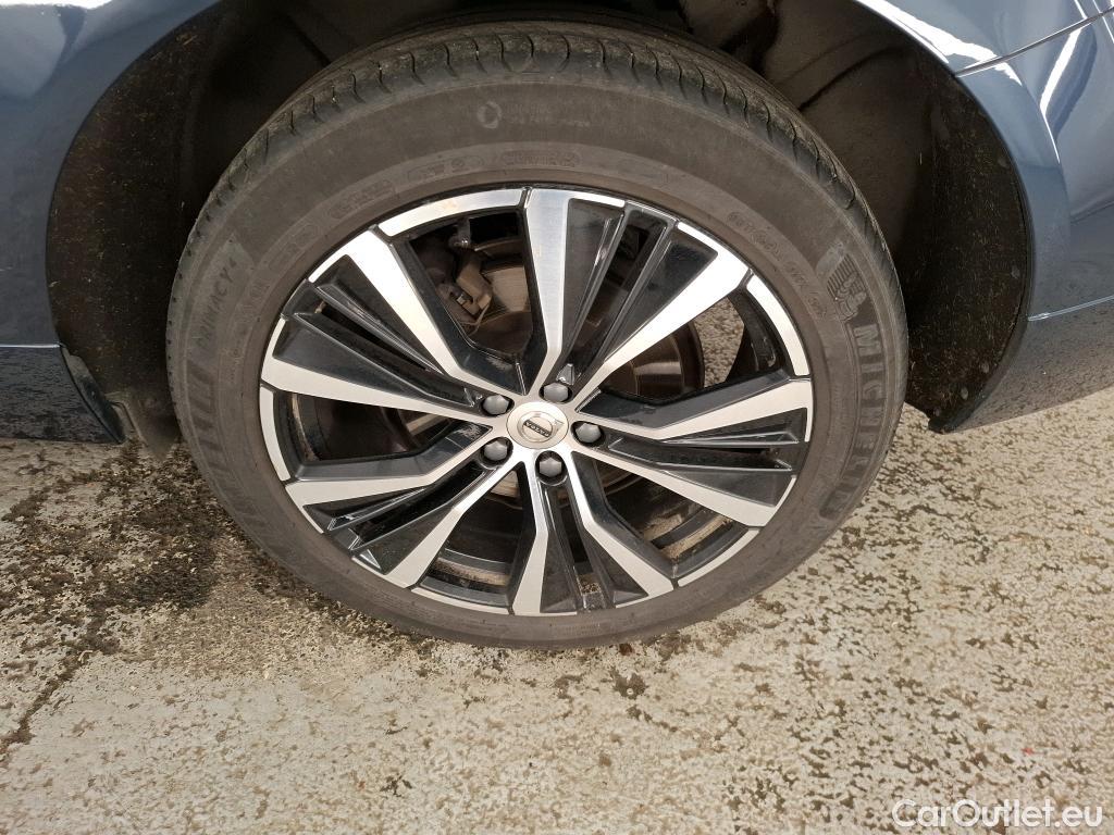  Volvo  XC60  Ultimate Dark 2WD 2.0 B4 195CV BVA8 E6d #17