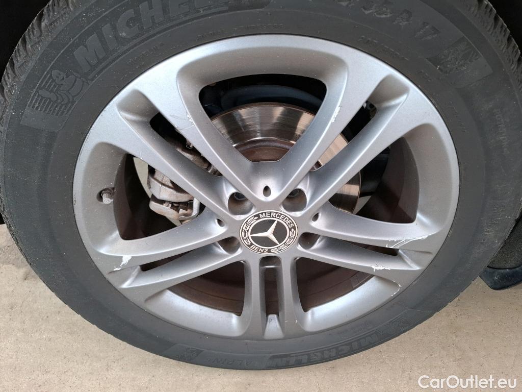  Mercedes  A-Klasse MERCEDES-BENZ Classe A Compact / 2018 / 5P / Berline A 200 Business Line 7G-DCT #19