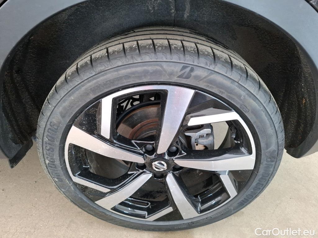 Nissan  Qashqai NISSAN  / 2017 / 5P / Crossover 1.3 DIG-T 140 Tekna #36