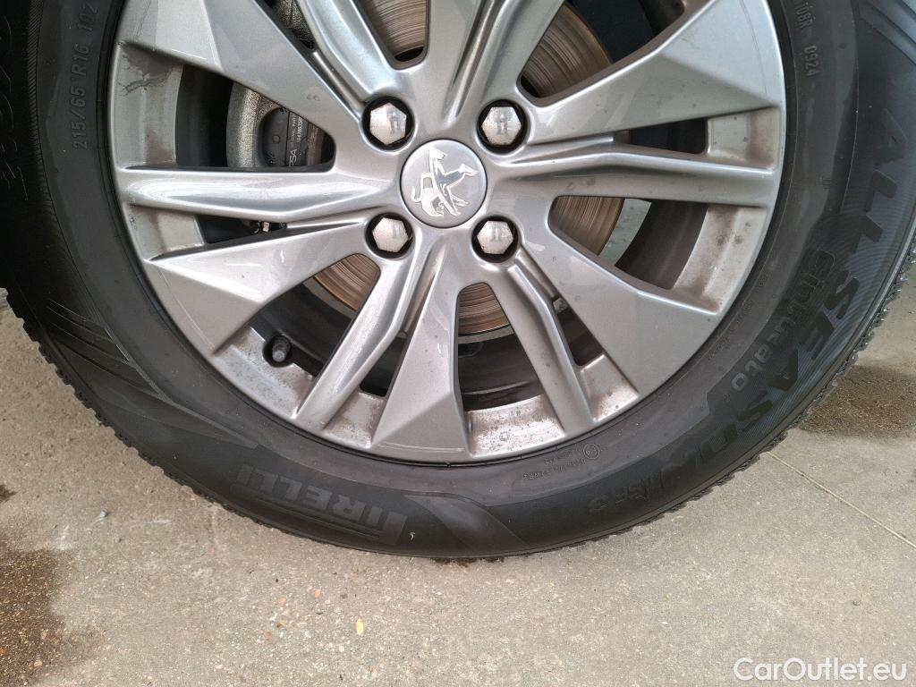  Peugeot  2008  Active Pack 1.2 PureTech 130CV BVA8 E6d #25
