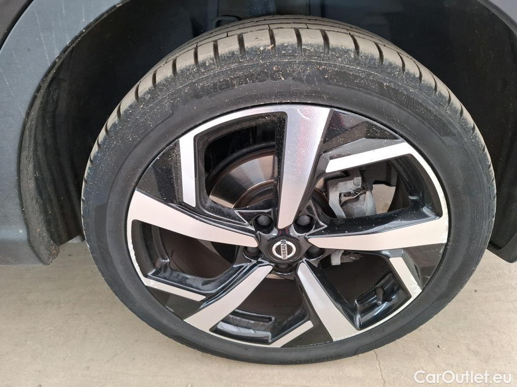  Nissan  Qashqai NISSAN  / 2017 / 5P / Crossover 1.3 DIG-T 140 Tekna #19