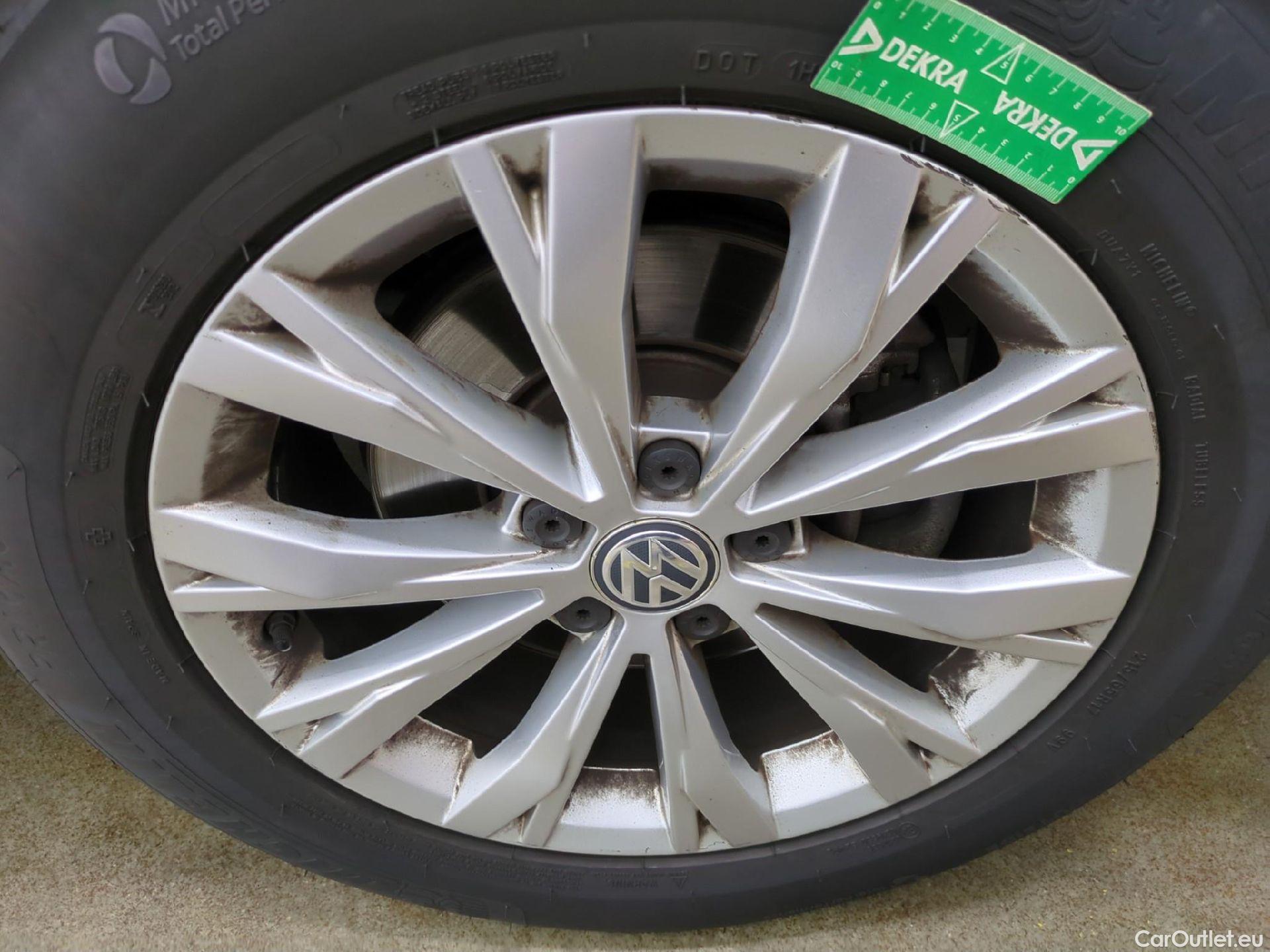  Volkswagen  Tiguan VOLKSWAGEN  5p SUV 2.0 TDI 150 DSG7 Confortline Business 4M #4