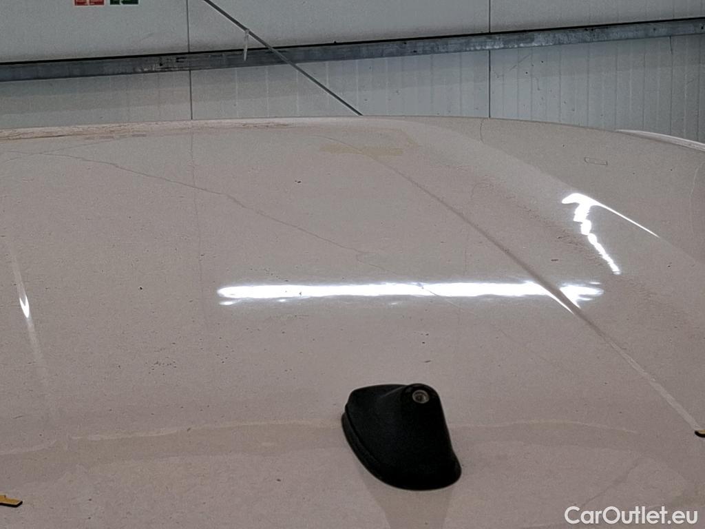  Citroen  C3  Société Feel Nav 1.2 PureTech 80CV BVM5 E6d #8