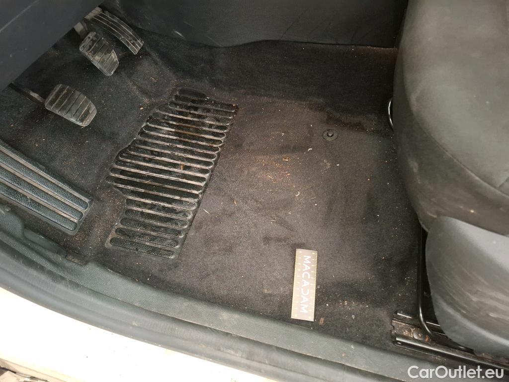  Renault  Captur RENAULT  5p Crossover Business dCi 90 #1
